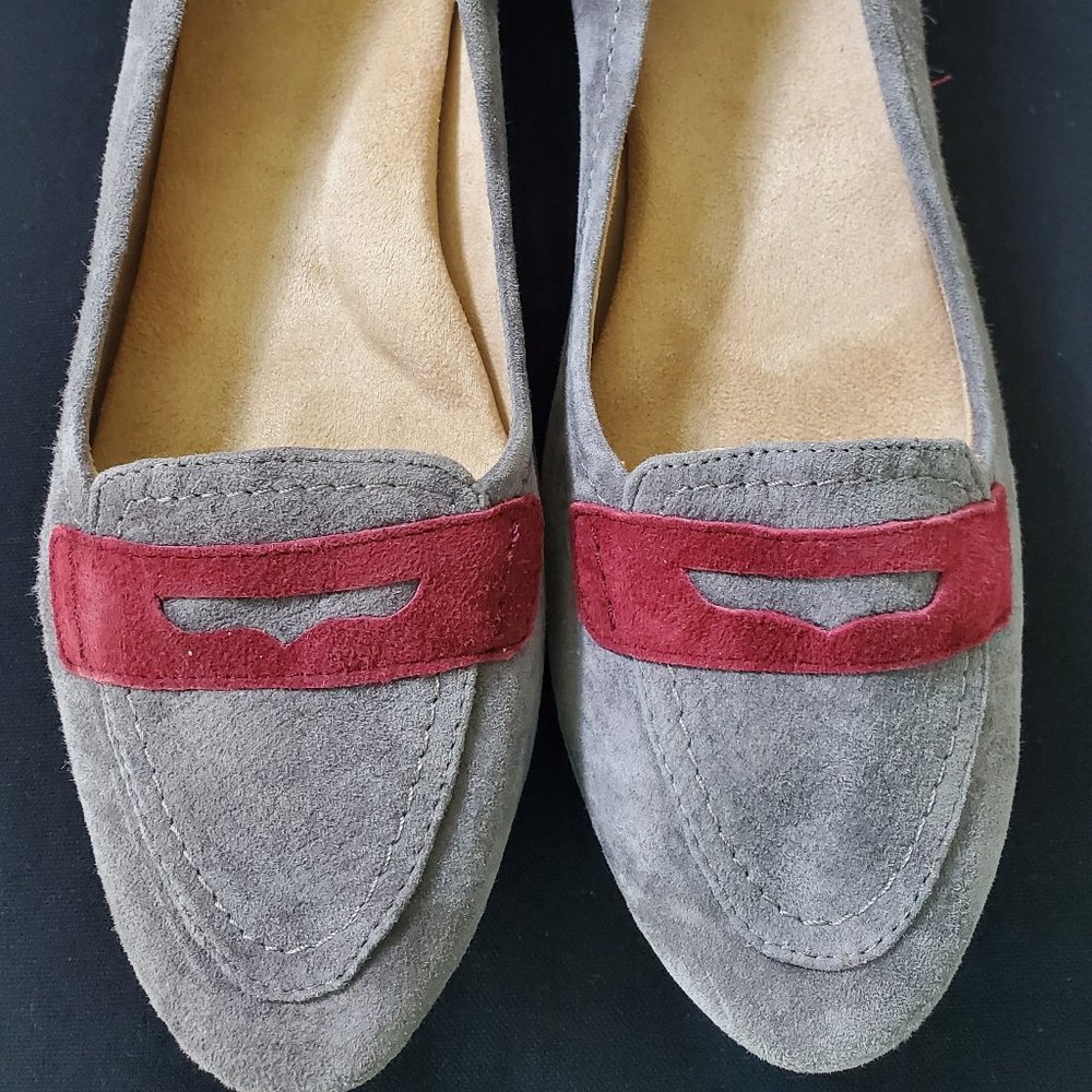 NWOT Bass Women's Suede Weejuns Loafers - 11M